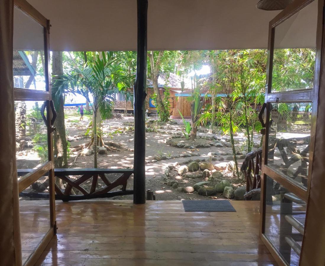 Beach House Resort And Dive Center Mambajao Exteriér fotografie