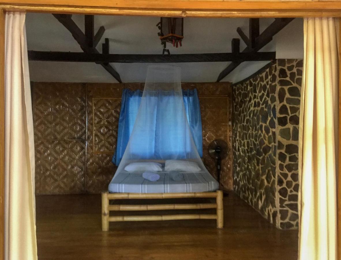 Beach House Resort And Dive Center Mambajao Exteriér fotografie